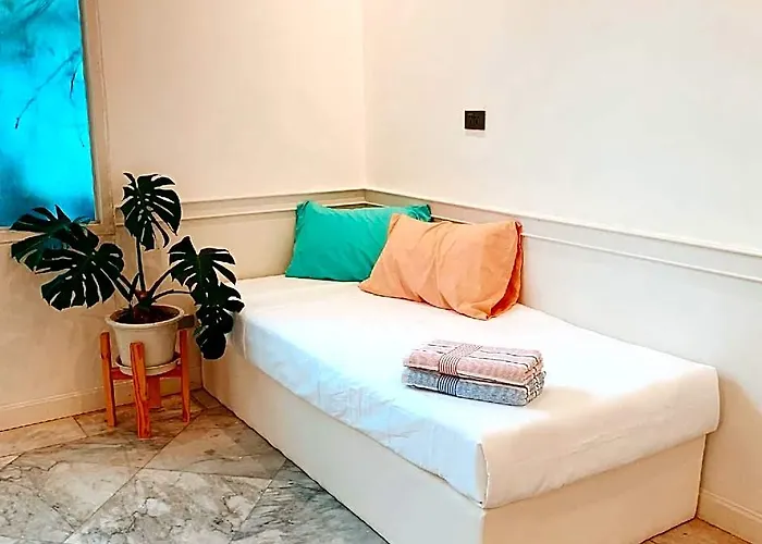 The Locals Old Town - Cheesy Apartment